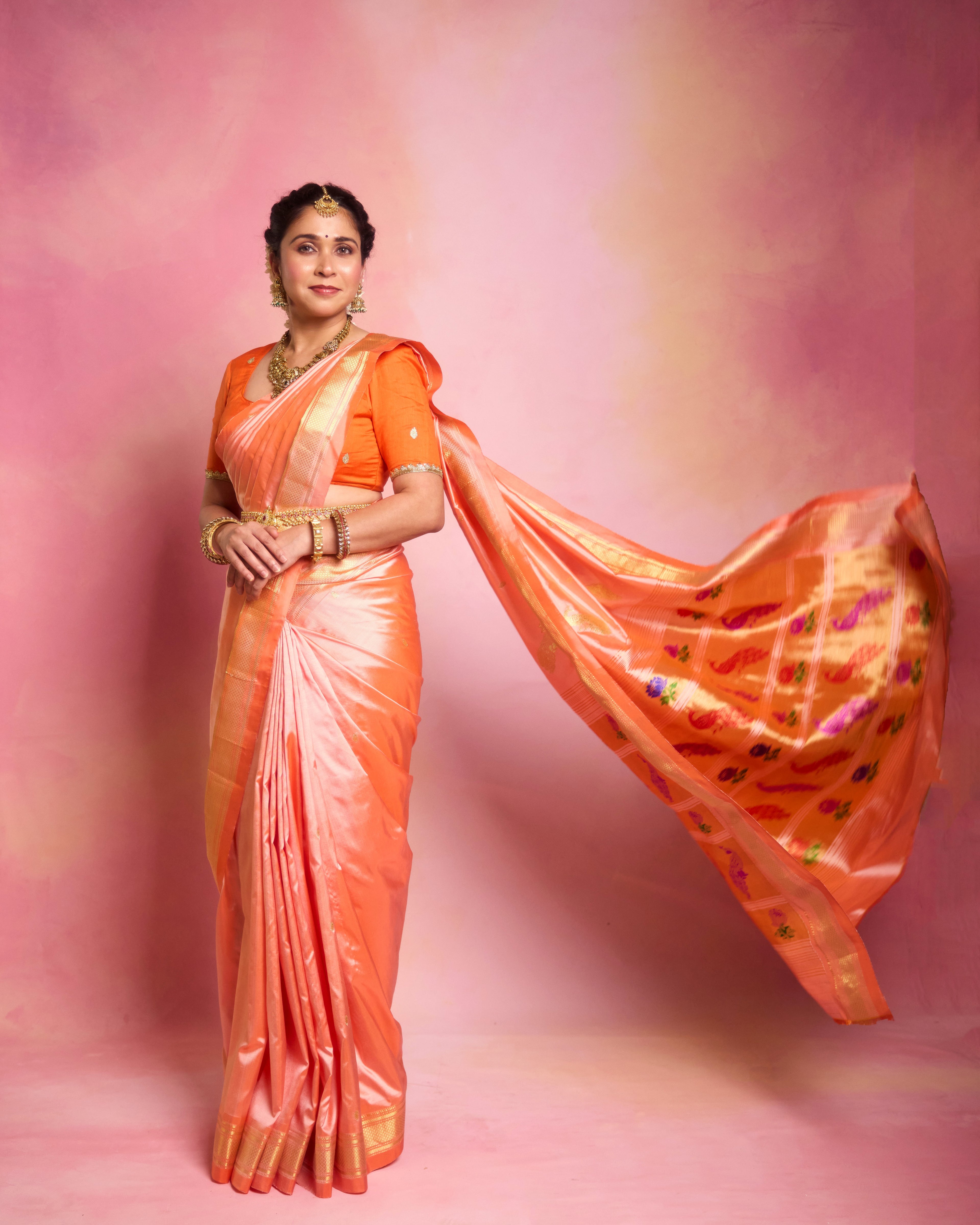 Rajeshwari Handloom Yeola Paithani