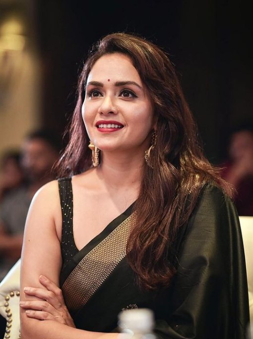 Amruta Khanvilkar